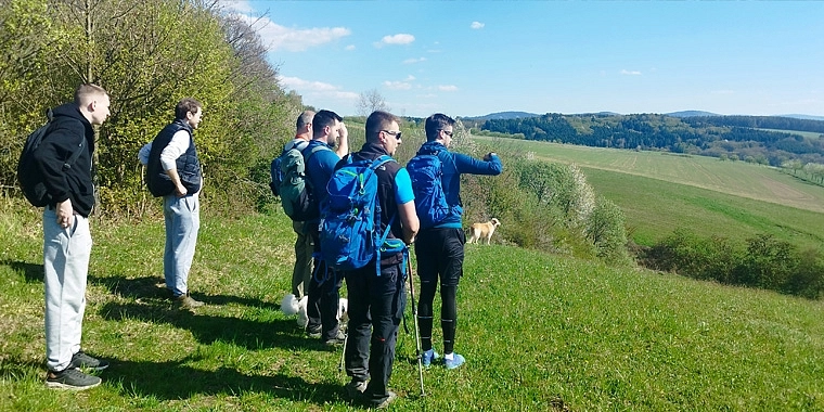 Chlapi z FLAME System na horách